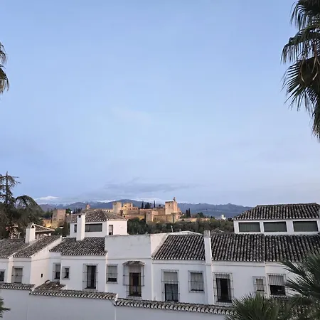 Santa Isabel La Real 3*