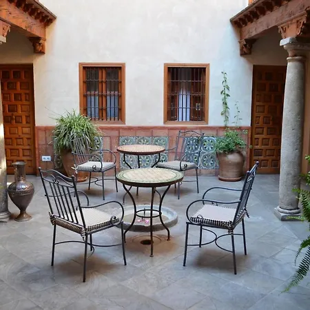 Hotel Santa Isabel La Real 3*