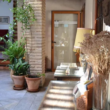 Santa Isabel La Real Hotel 3*