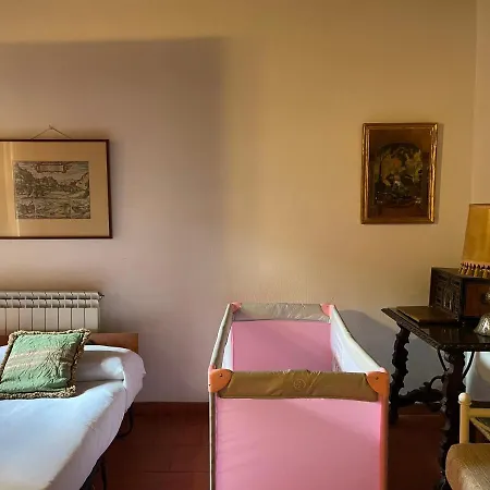 Santa Isabel La Real Hotel