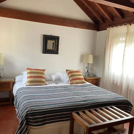 Santa Isabel La Real Hotel