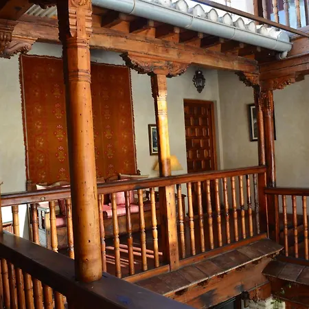 Santa Isabel La Real Hotel