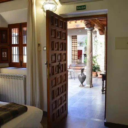 Santa Isabel La Real 3*