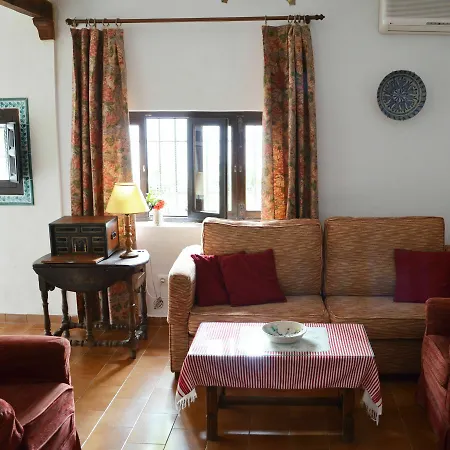Santa Isabel La Real Hotel